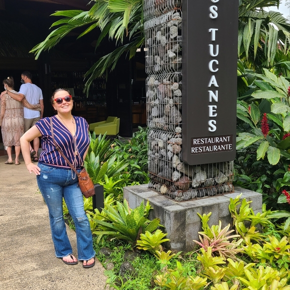 💜Meet your Fave Posher!💜 - Picture 9 of 10